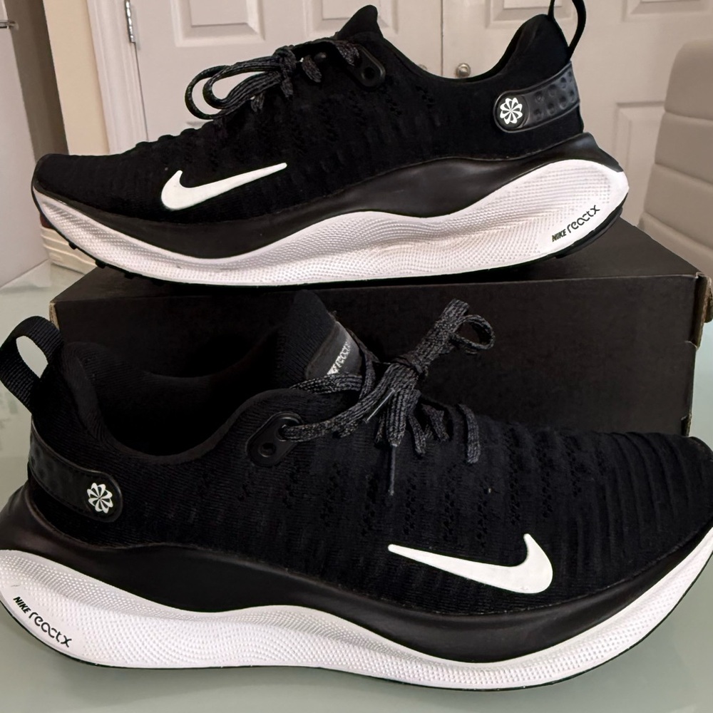 Nike React Running Shoes DR2656-001 Black White Women’s Size 6.5 / EUR 39
